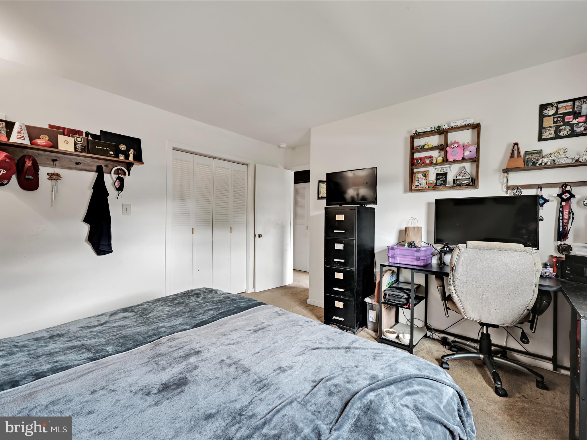 EASTWOOD MEADOWS - Residential