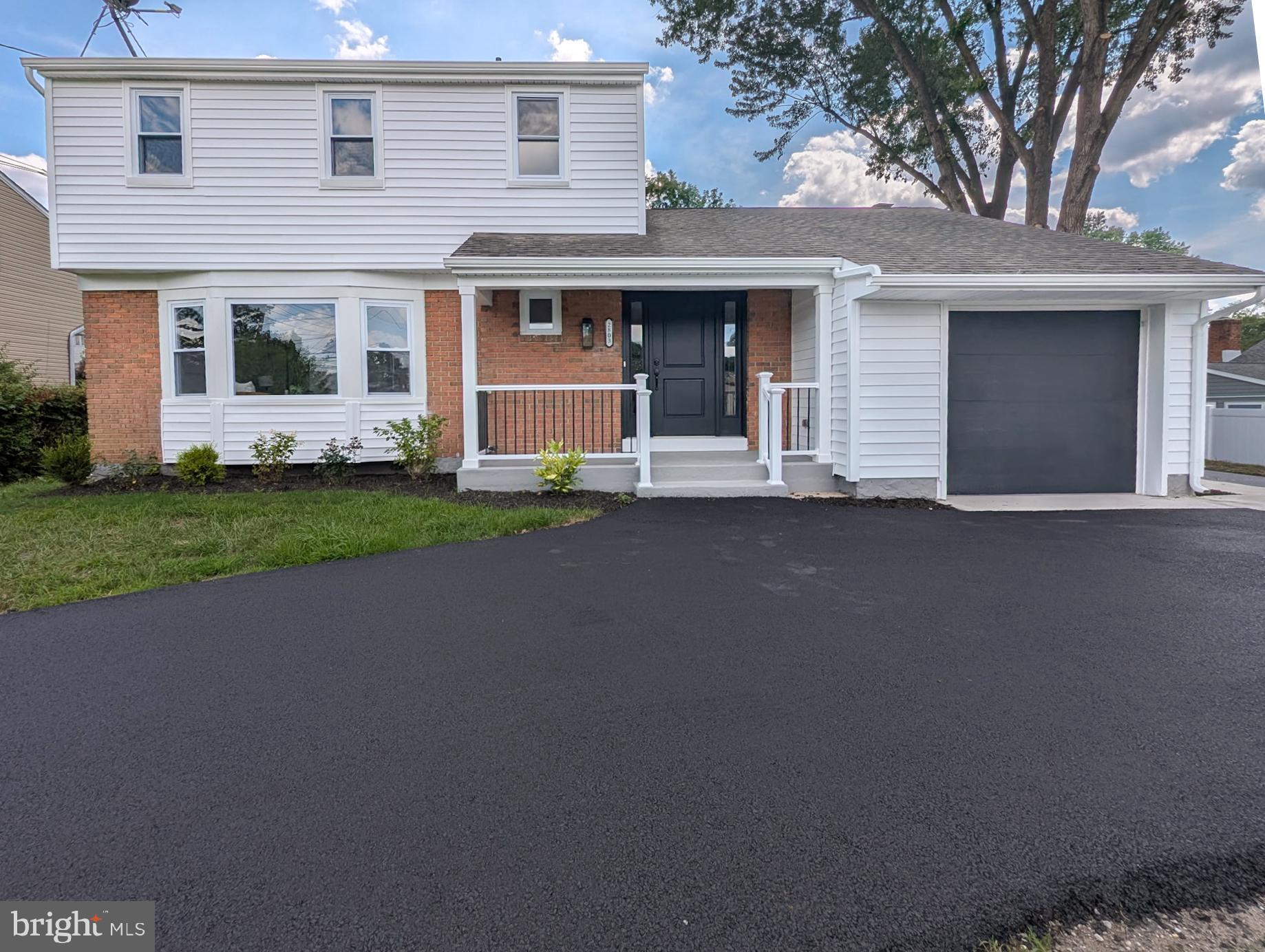 2803 CHAPEL AVENUE W