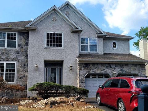 Homes For Sale - 9 Jimarie Court<br/> HAMILTON, NJ 08620