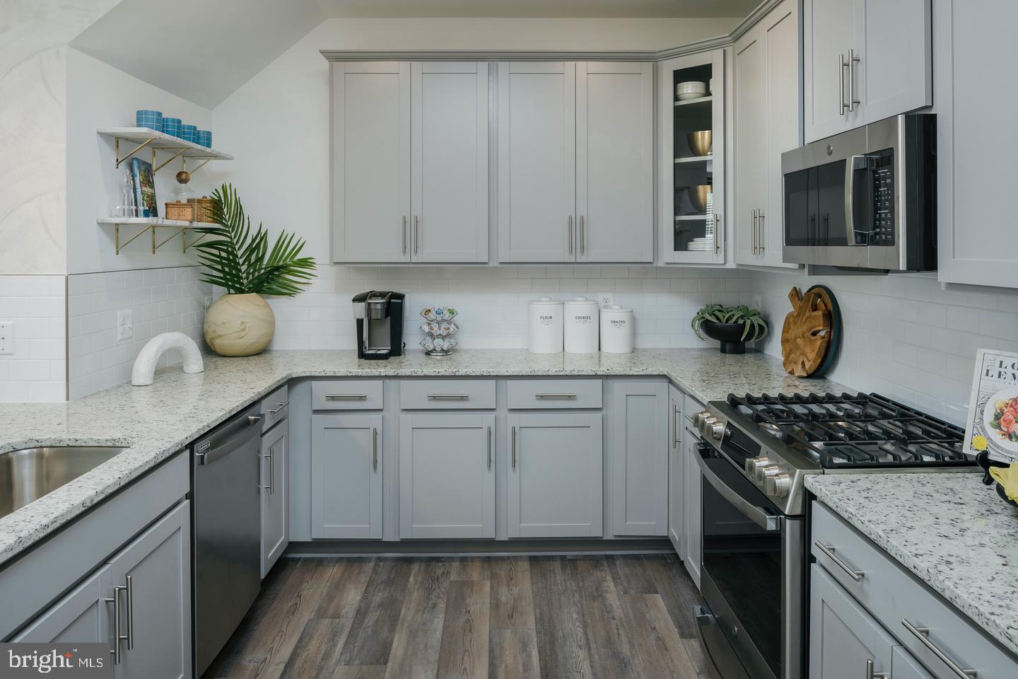 METRO WALK AT MOOREFIELD STATION - Residential