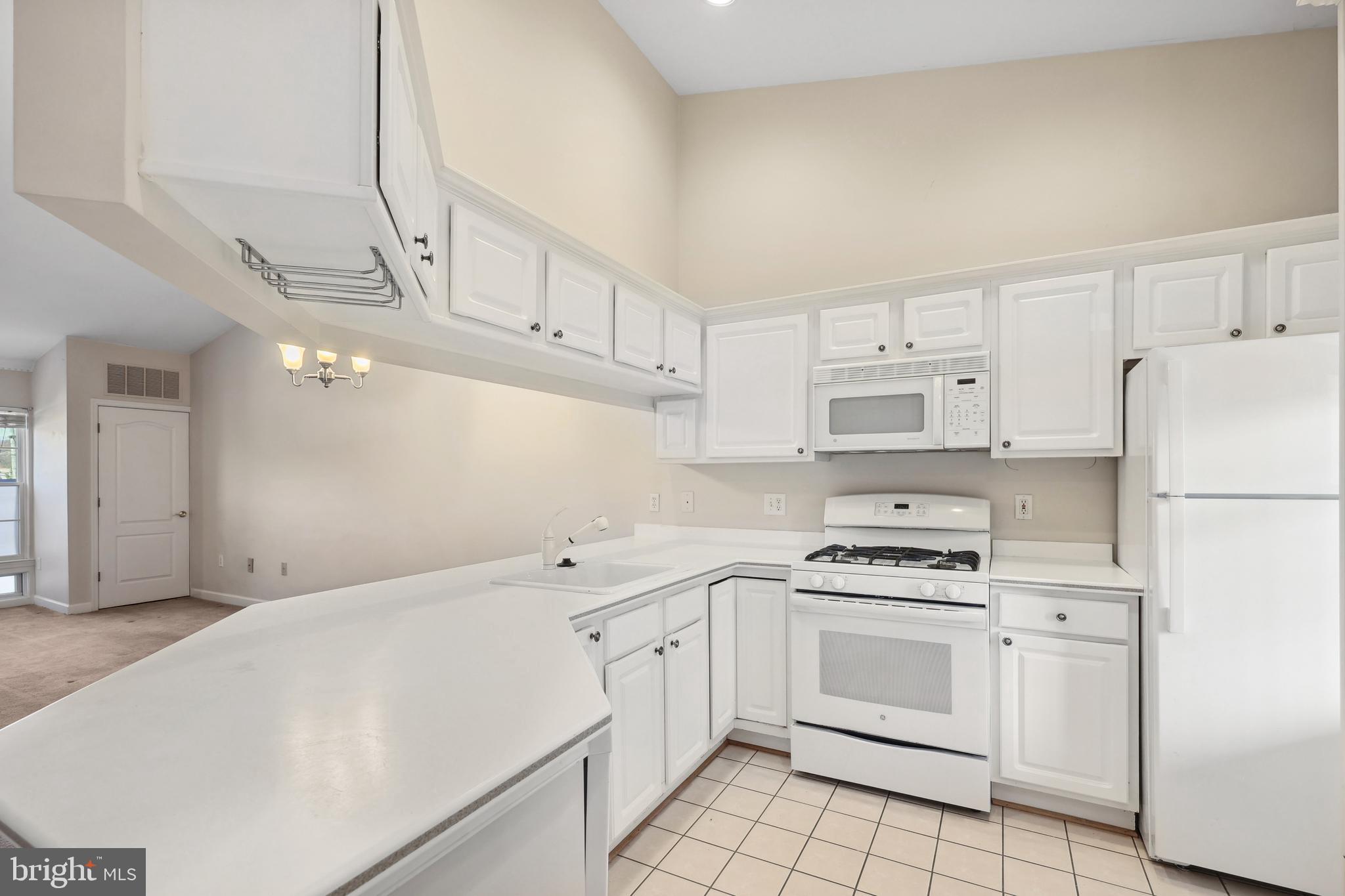 FALLS STATION - Residential