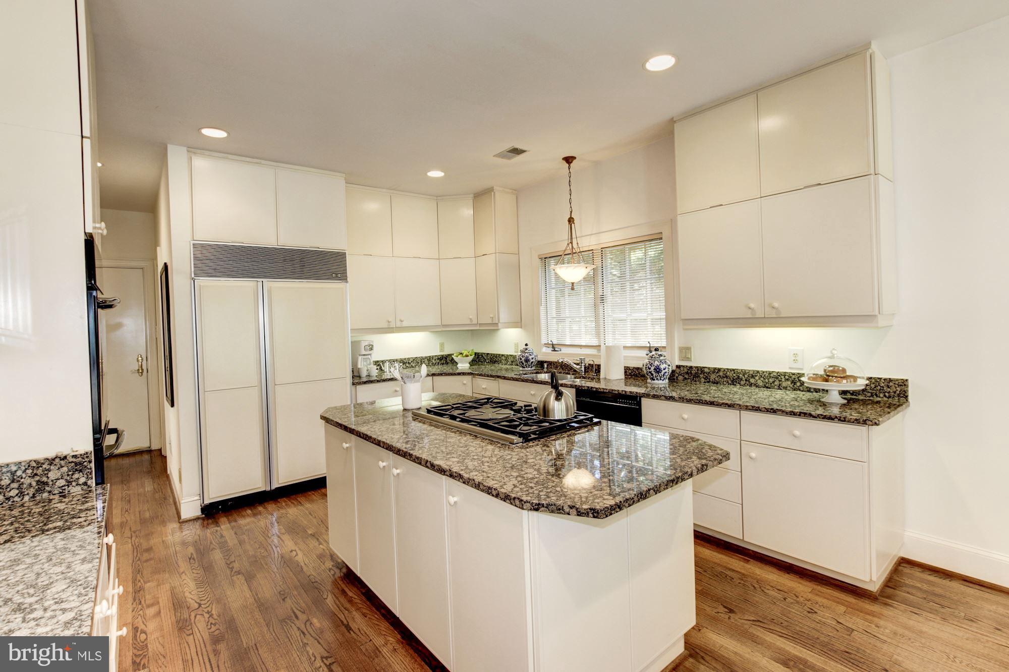 AVENEL - Residential