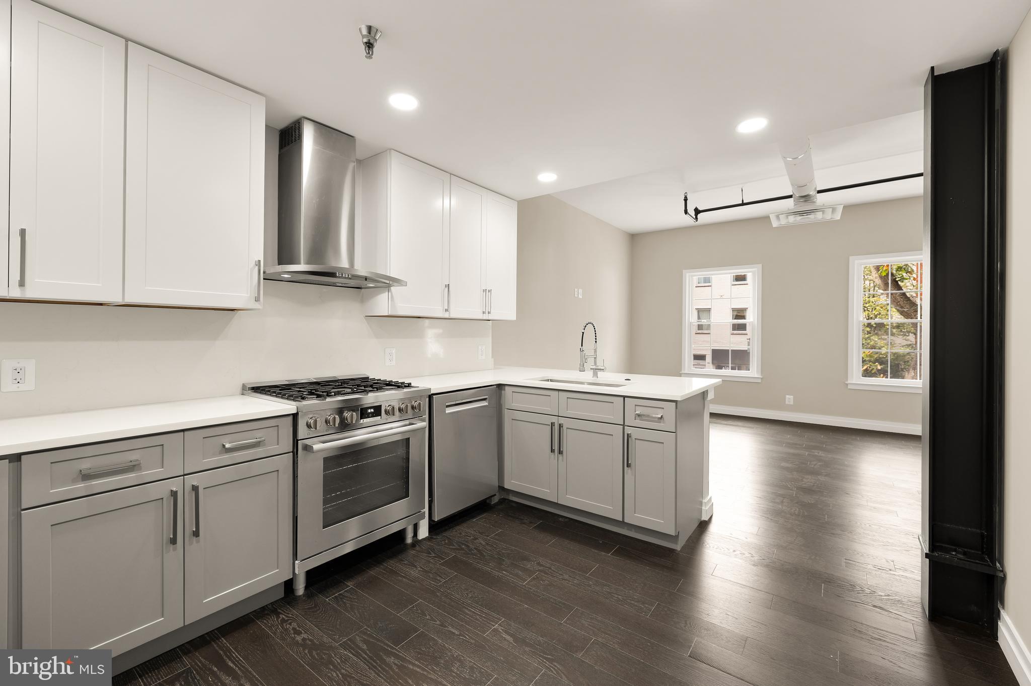1225 KING STREET 300