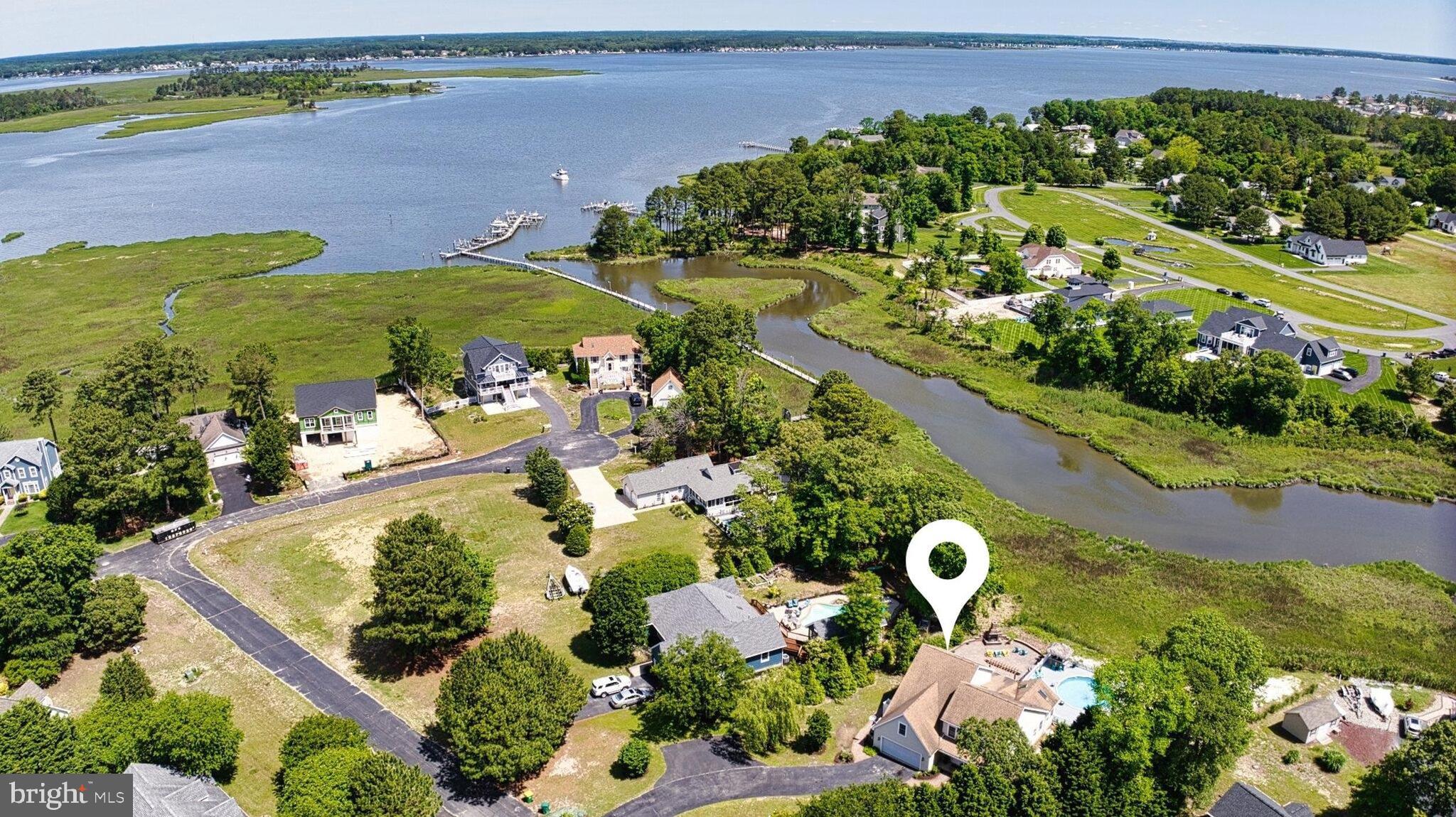 121 SEAWINDS DRIVE