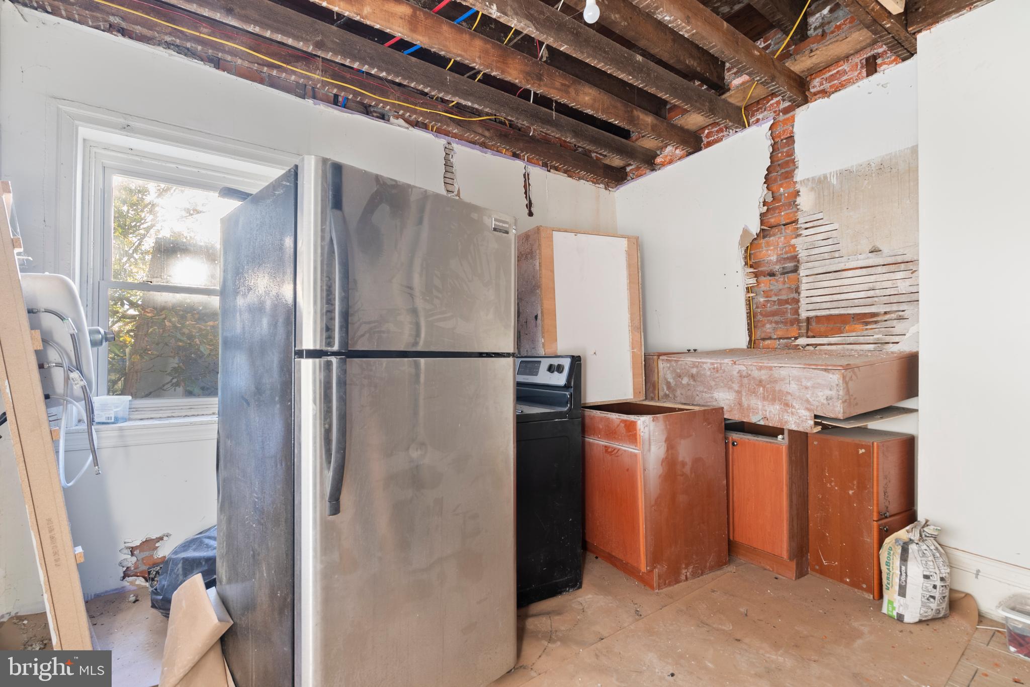 GERMANTOWN (WEST) - Commercial Sale