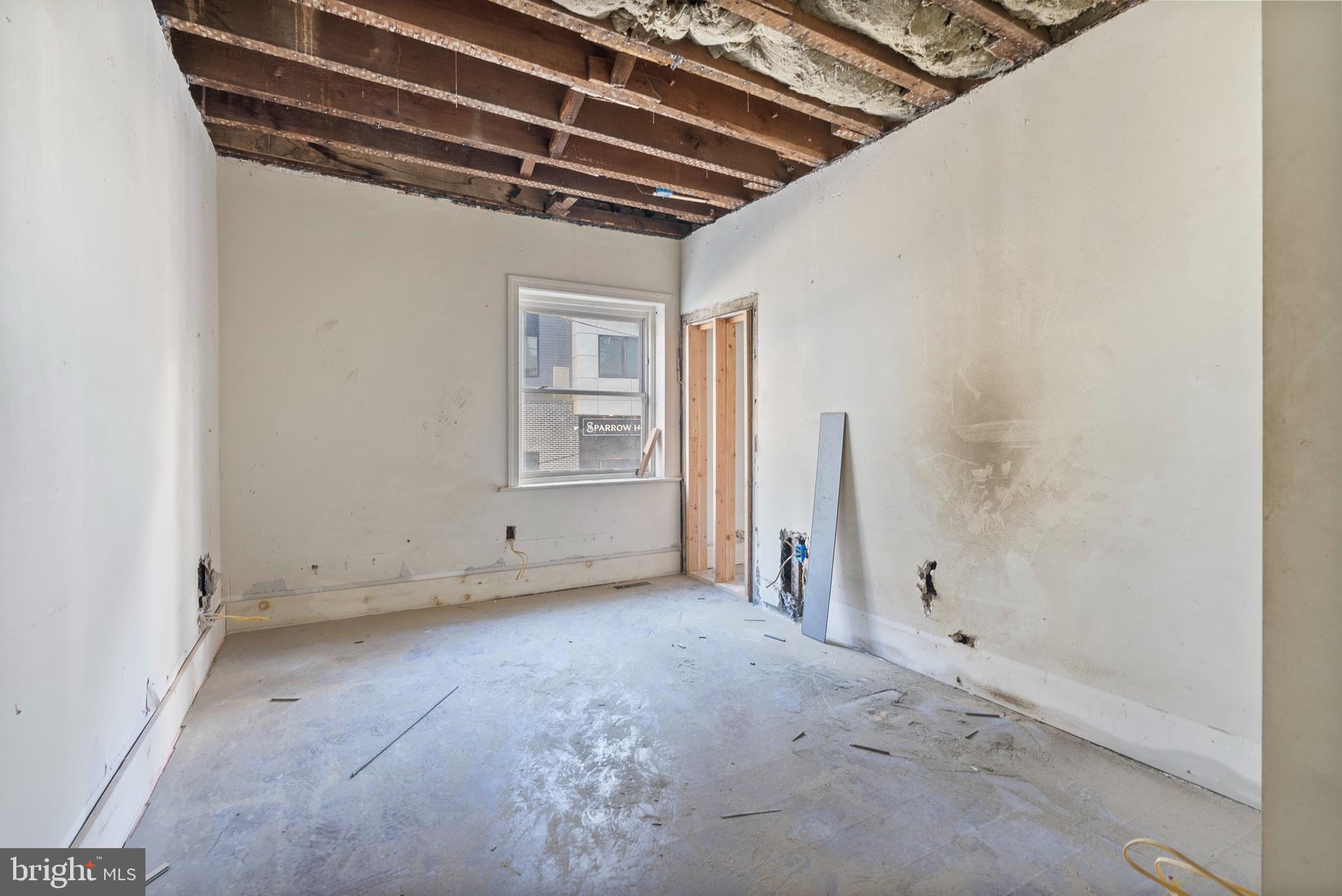 GERMANTOWN (WEST) - Commercial Sale