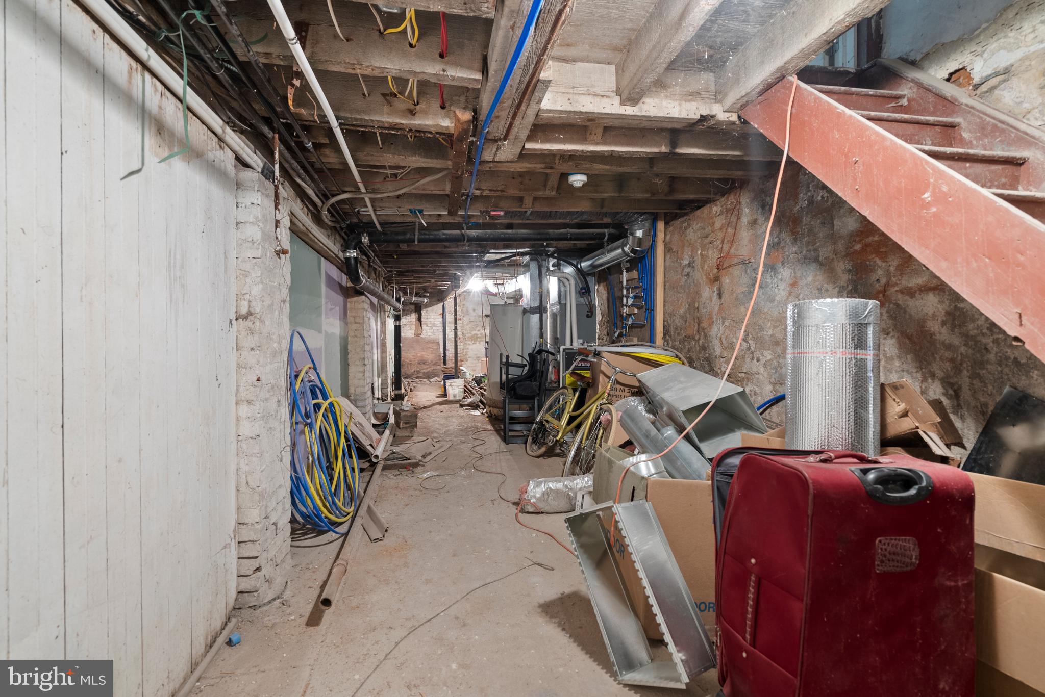 GERMANTOWN (WEST) - Commercial Sale