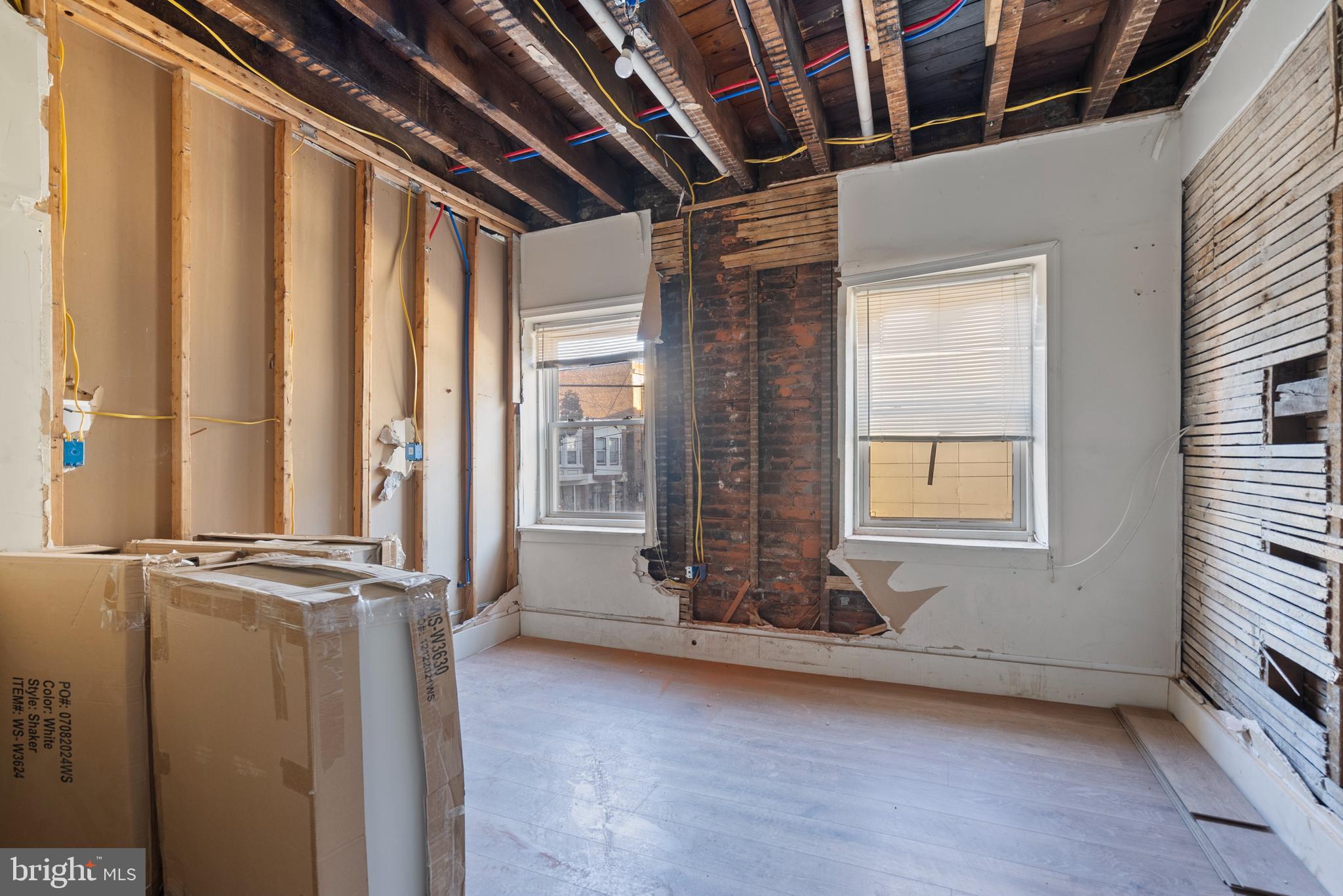 GERMANTOWN (WEST) - Commercial Sale