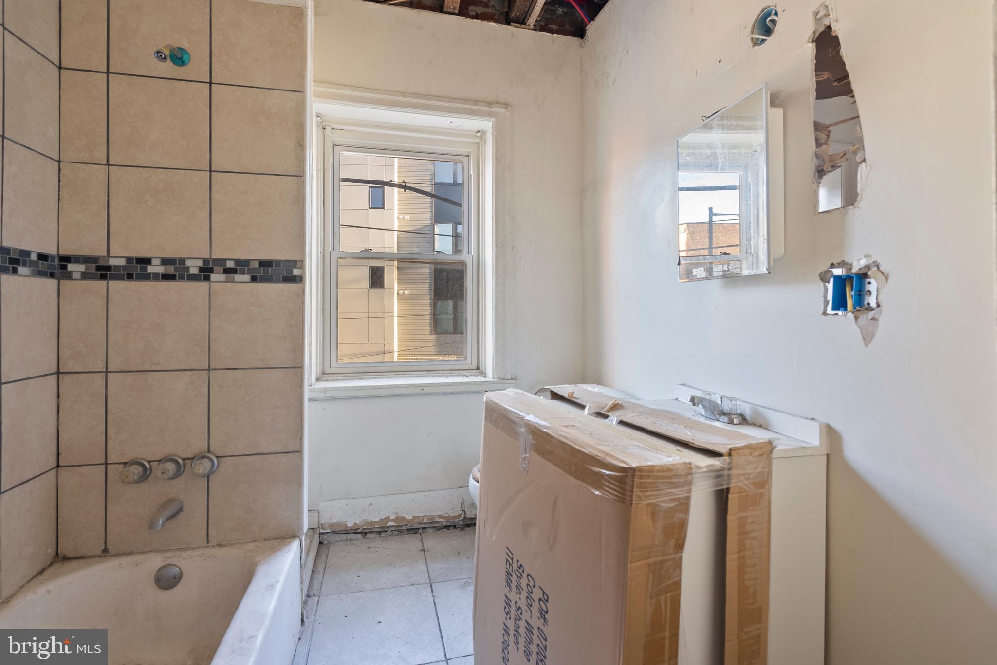 GERMANTOWN (WEST) - Commercial Sale