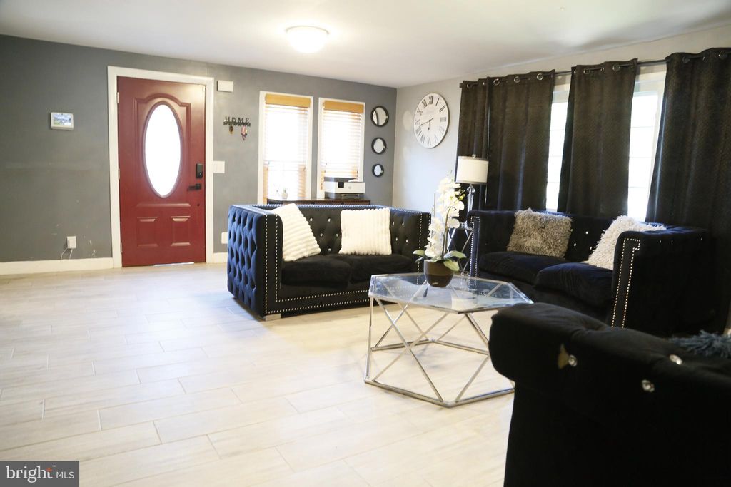 Photo of 17421 Tripoli Boulevard, DUMFRIES, VA 22026 (MLS # VAPW2104826)