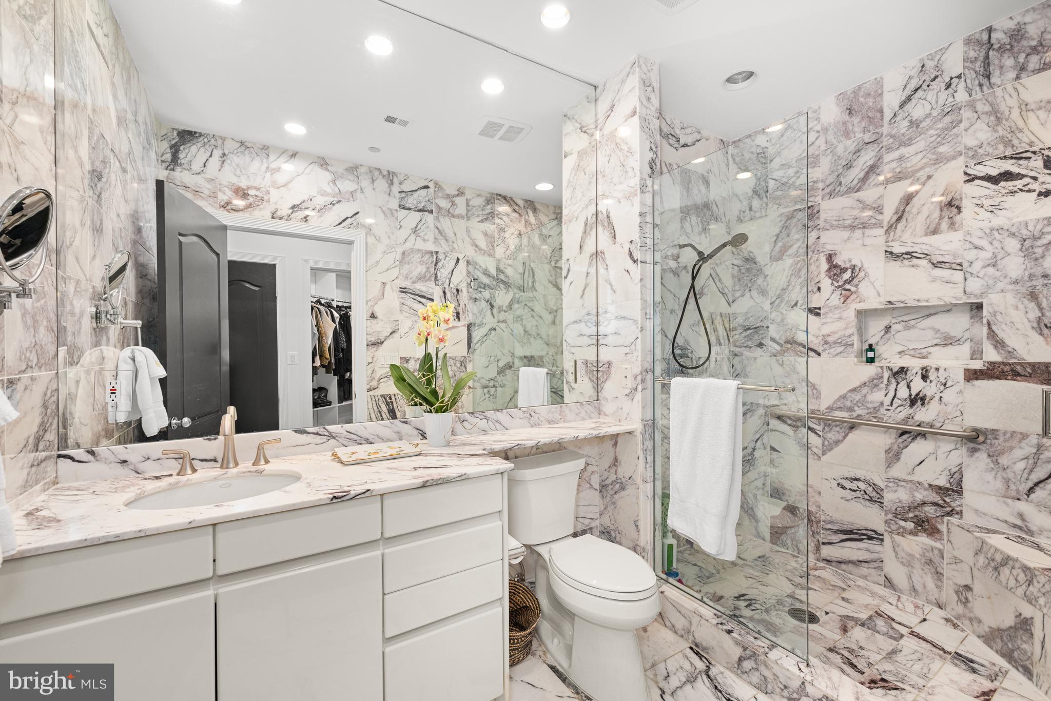 CHEVY CHASE - Residential