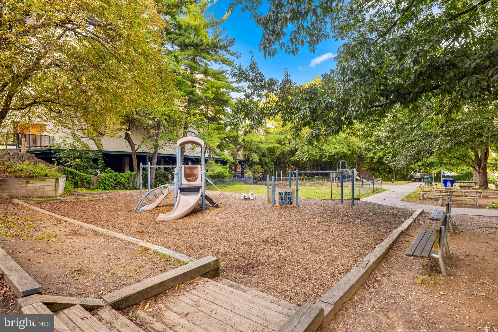 CHEVY CHASE - Residential