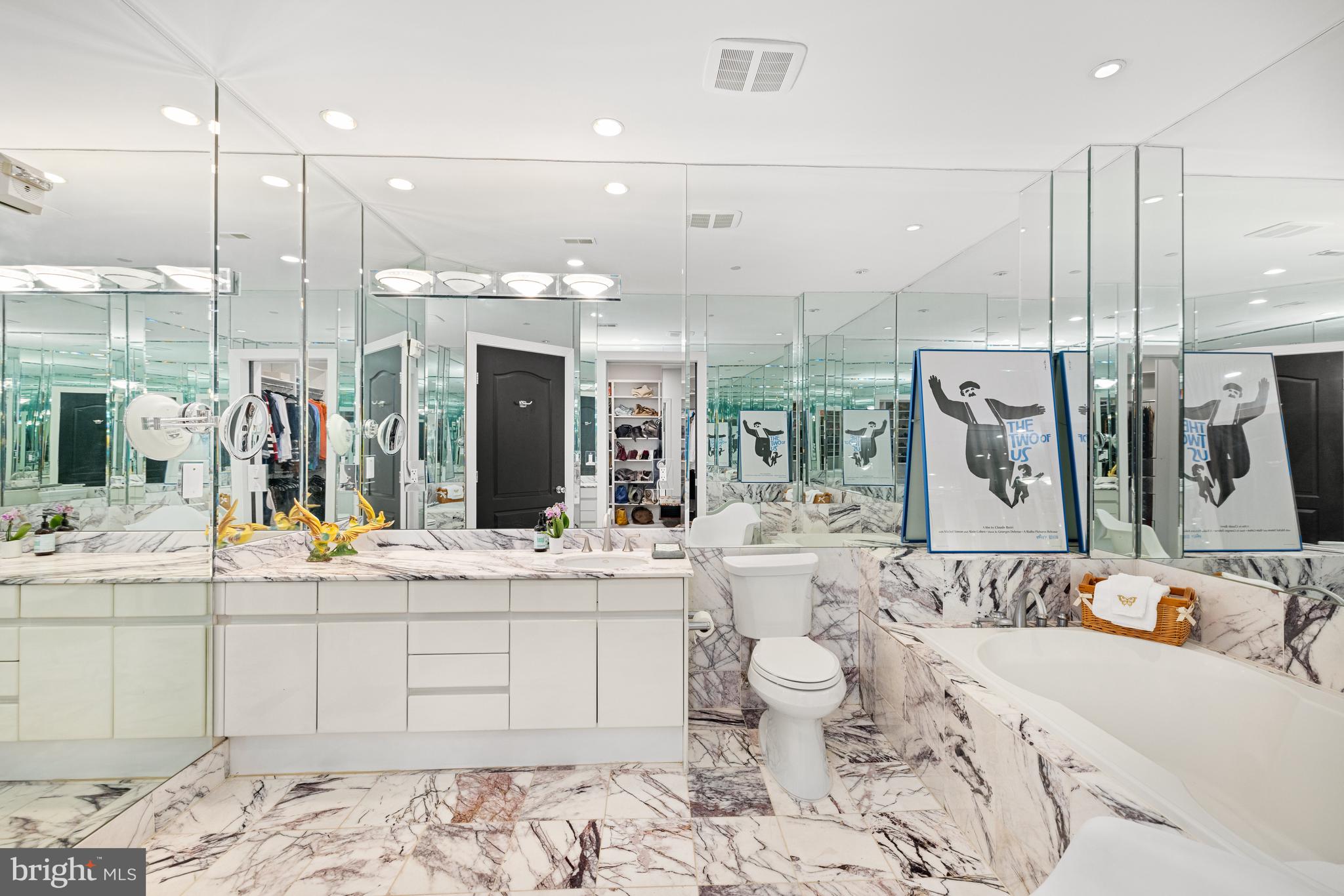 CHEVY CHASE - Residential