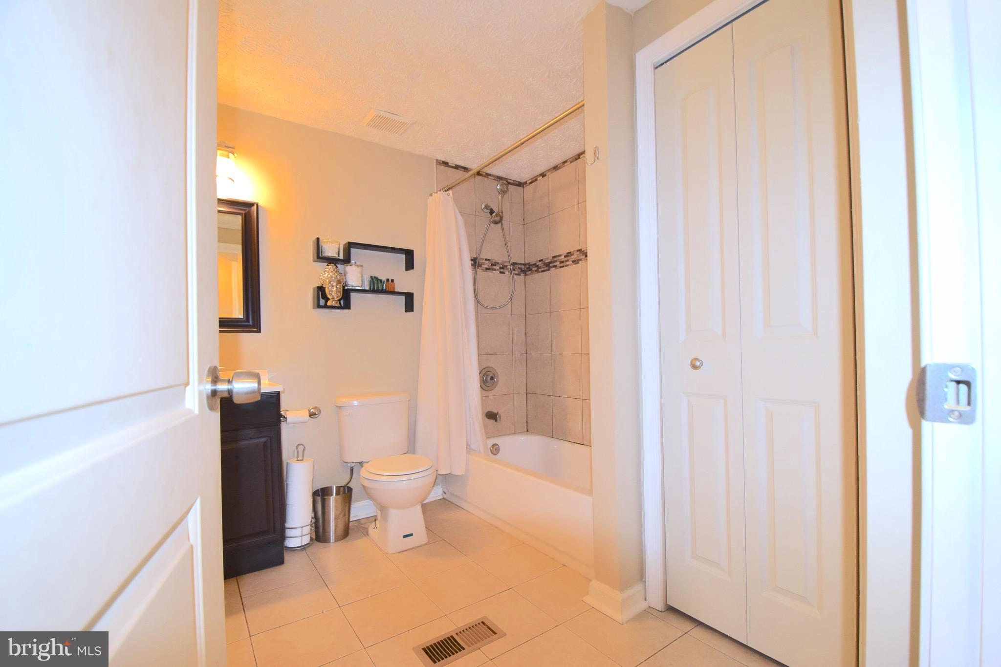 WOODBRIDGE CENTER - Residential