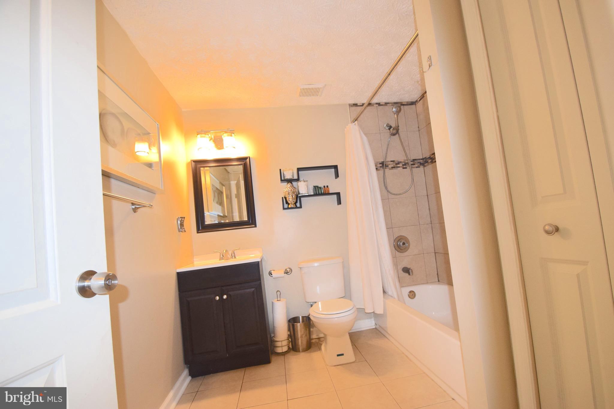 WOODBRIDGE CENTER - Residential