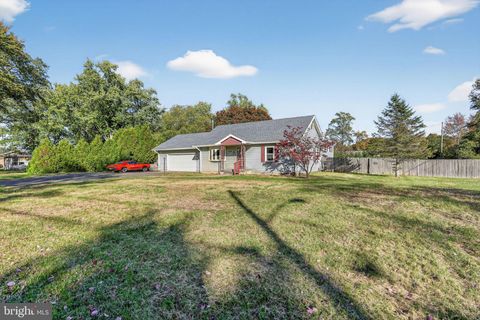 Photo of 68 Brandywine Road, PEMBERTON, NJ 08068 (MLS # NJBL2098198)