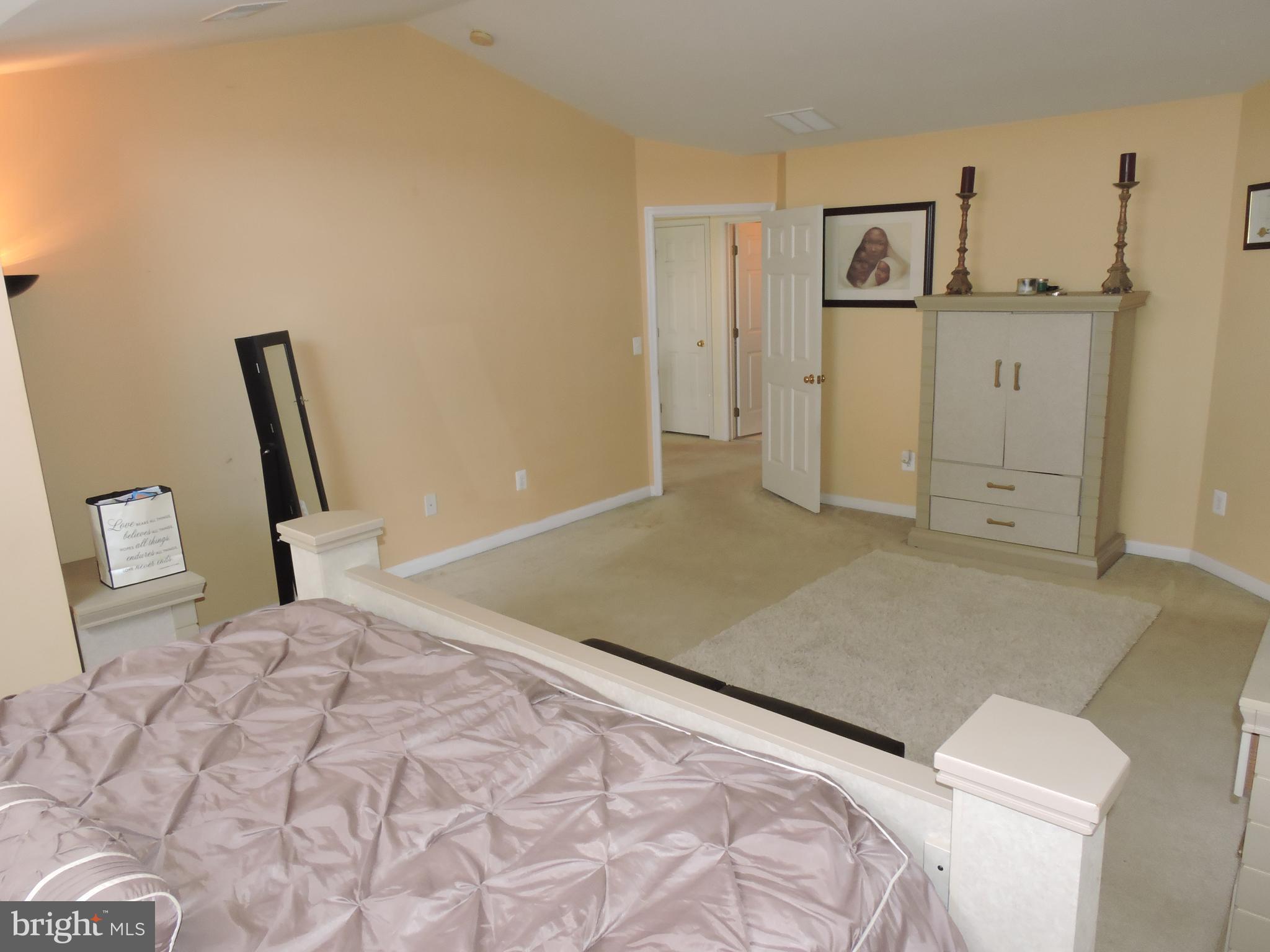 LAKELAND PLACE - Residential