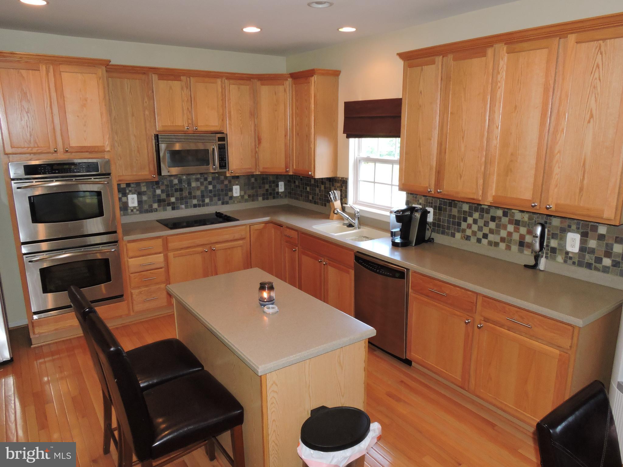 LAKELAND PLACE - Residential