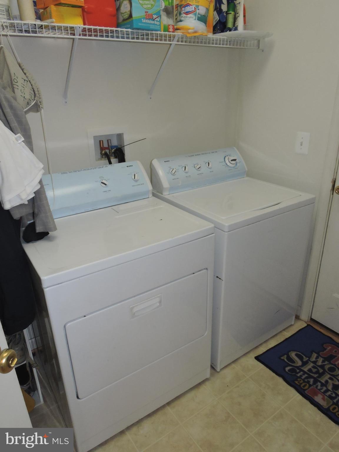 LAKELAND PLACE - Residential