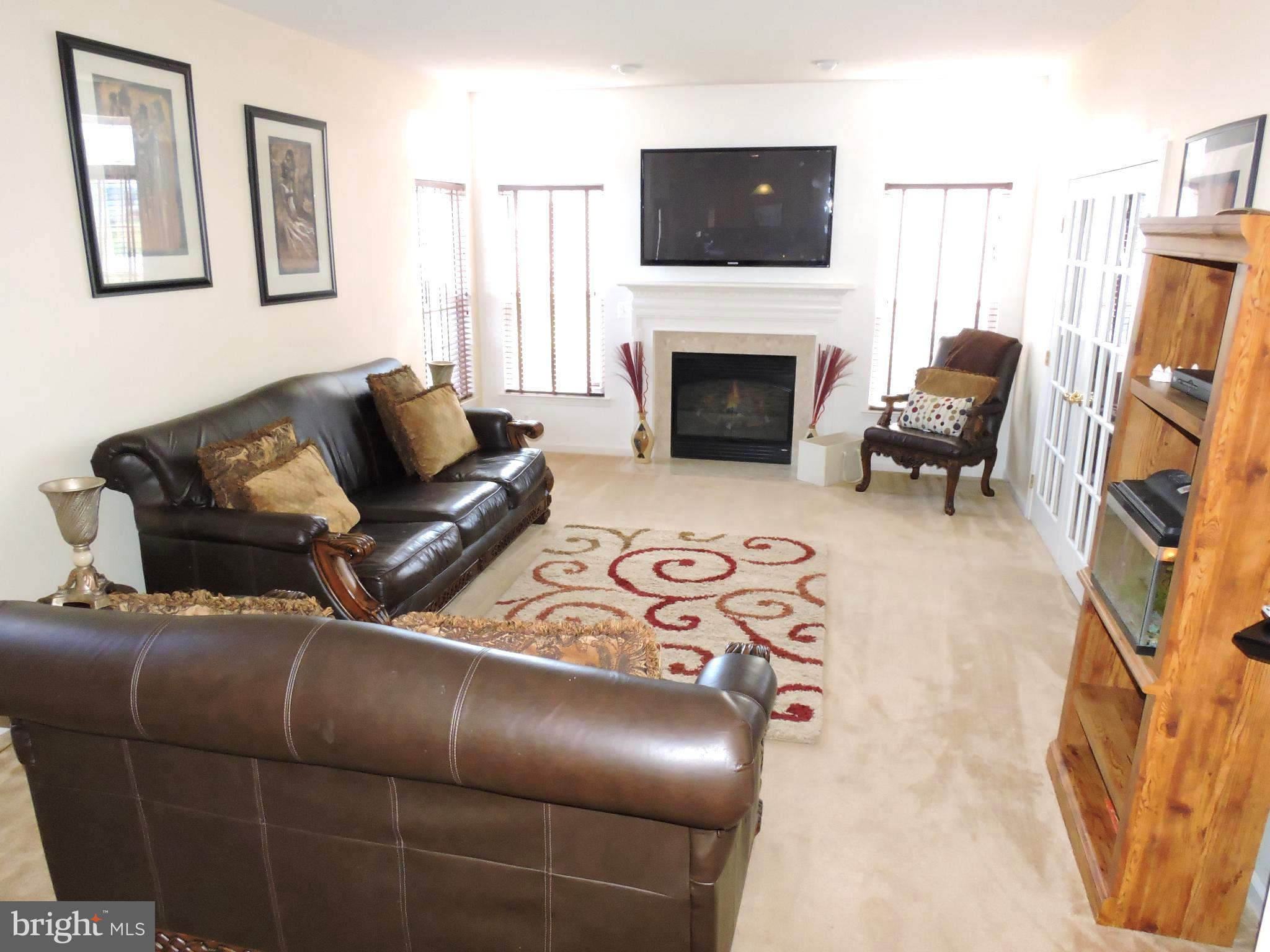 LAKELAND PLACE - Residential