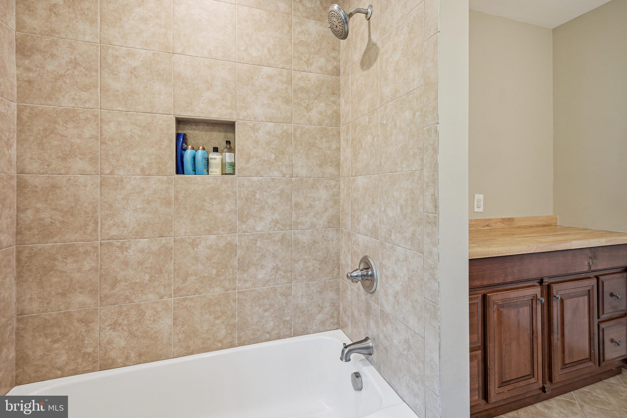 FLOWER VALLEY - Residential