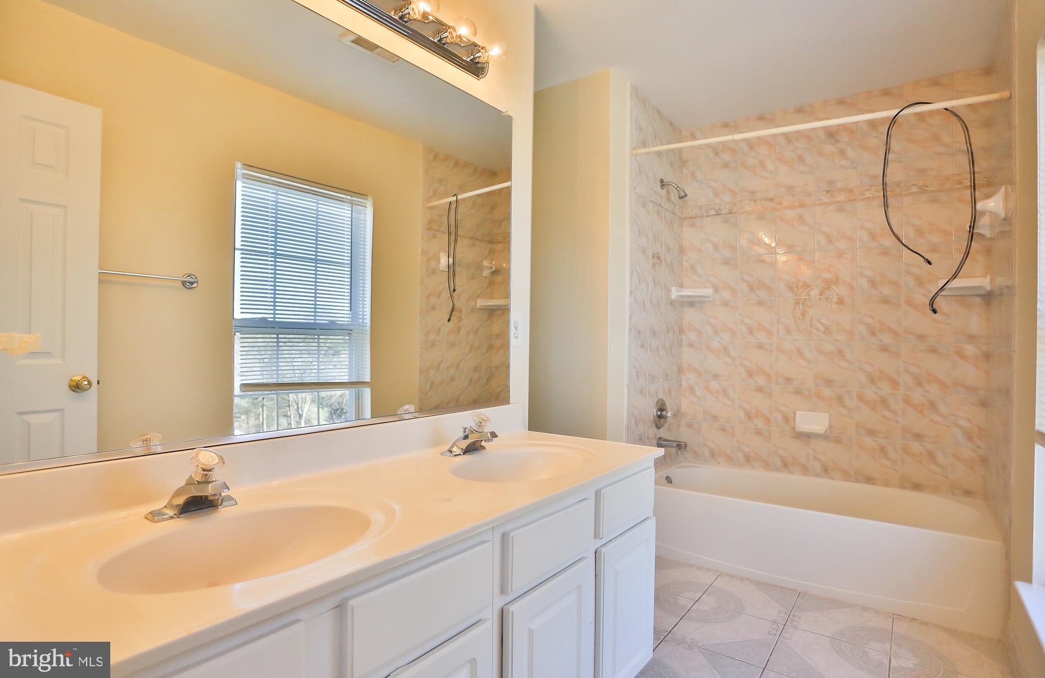 WAYSIDE VILLAGE - Residential Lease