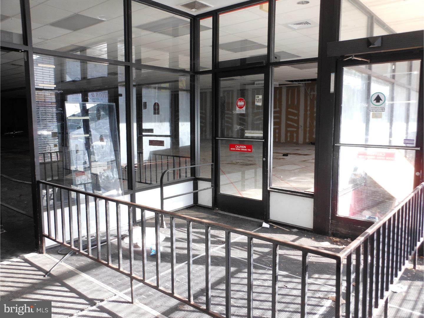 WEST PHILADELPHIA - Commercial Sale