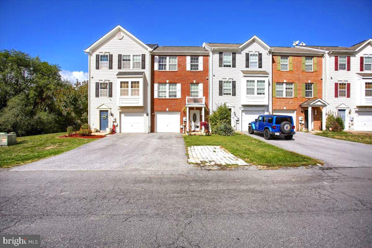 703 PRENTISS PARKWAY