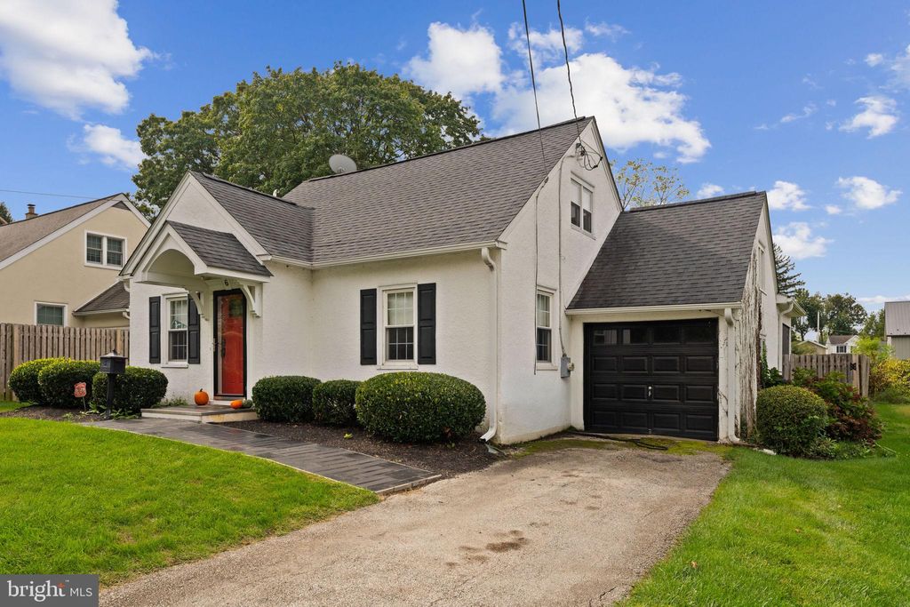 Photo of 6 Lloyd Avenue, MALVERN, PA 19355 (MLS # PACT2110620)