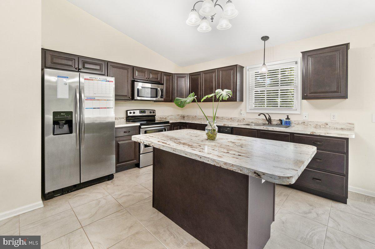 HICKORY RUN - Residential