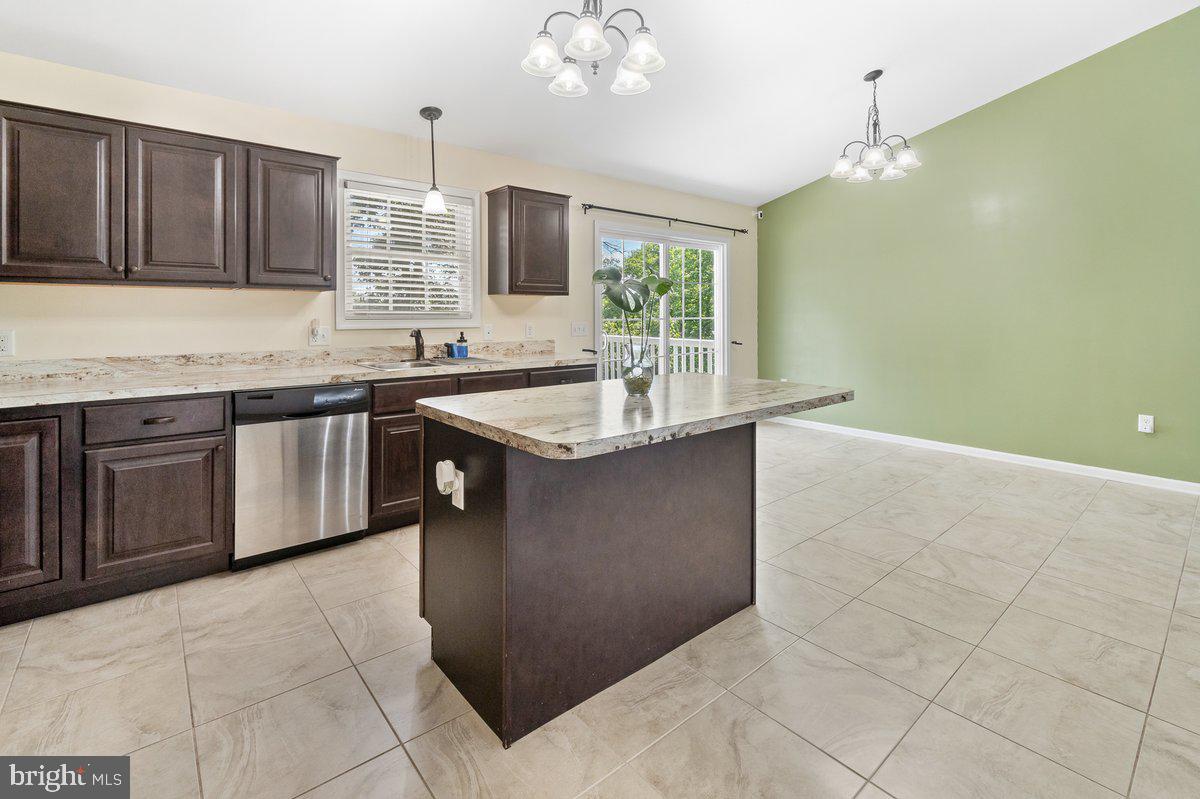 HICKORY RUN - Residential