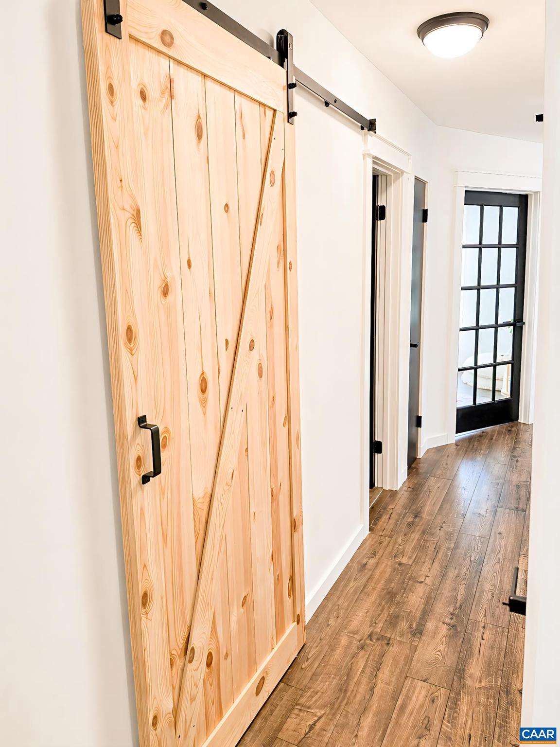 LAKE MONTICELLO - Residential