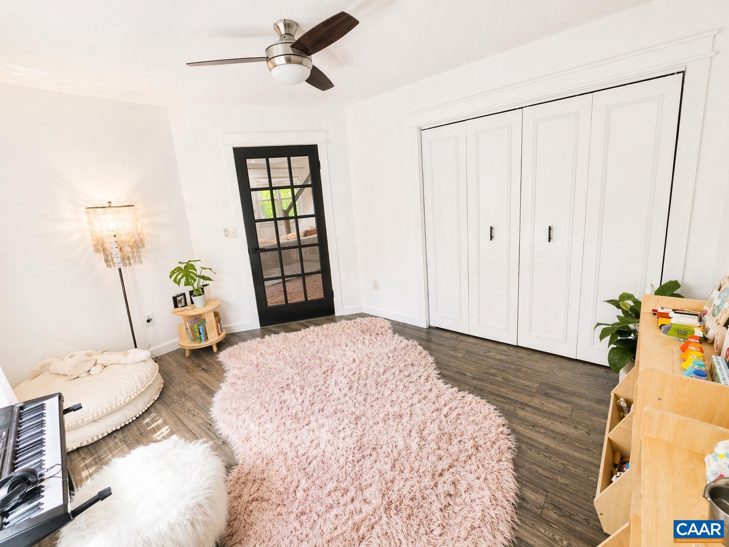 LAKE MONTICELLO - Residential