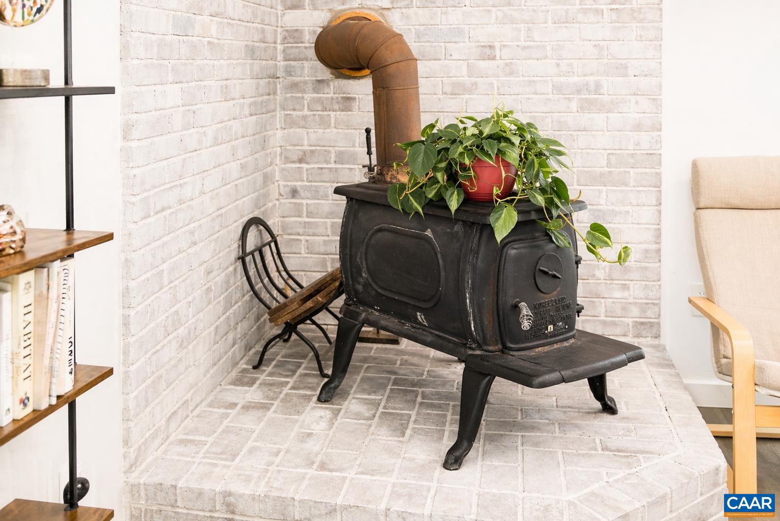 LAKE MONTICELLO - Residential