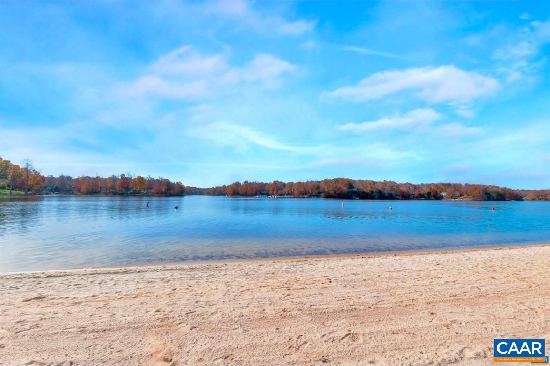 LAKE MONTICELLO - Residential