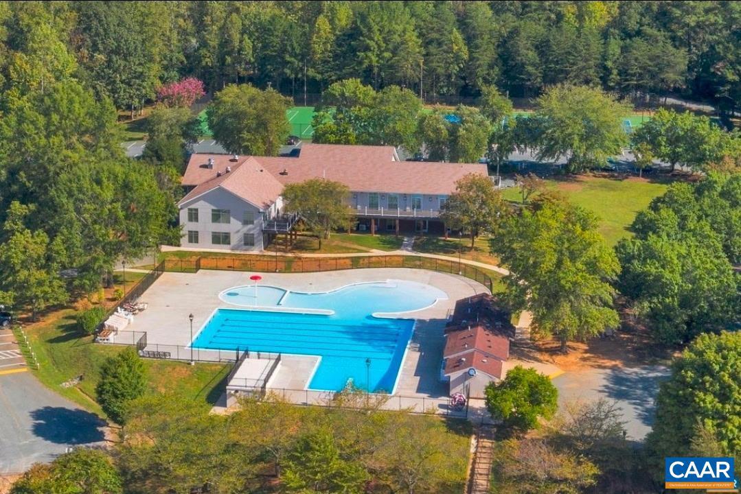 LAKE MONTICELLO - Residential