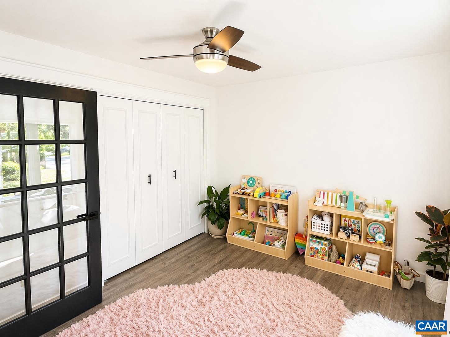 LAKE MONTICELLO - Residential