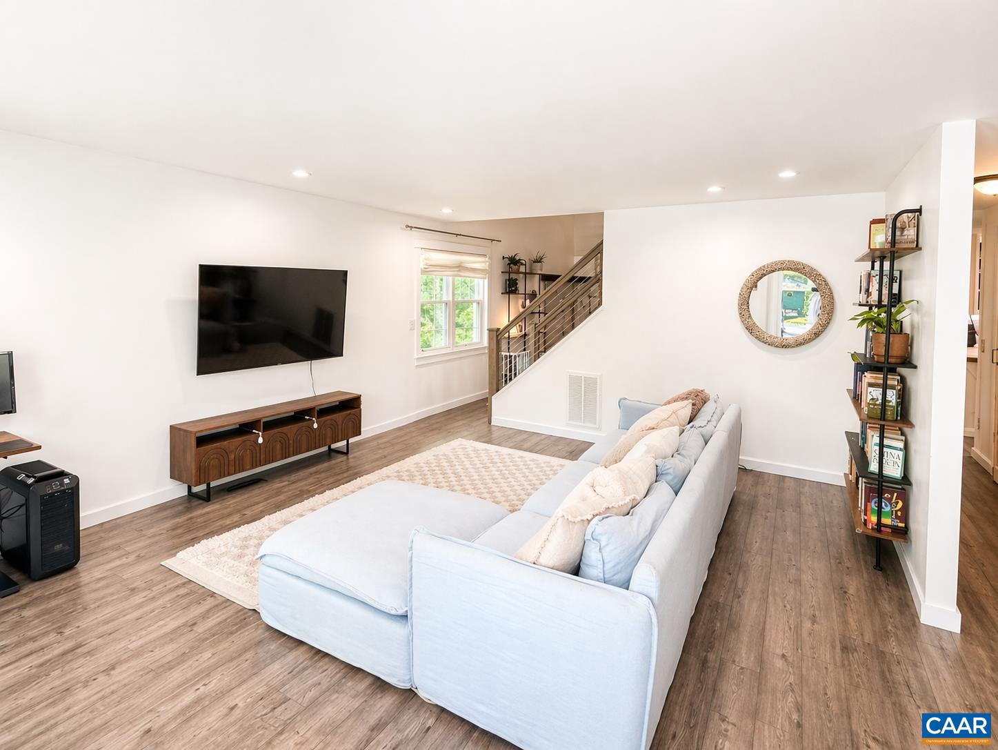 LAKE MONTICELLO - Residential