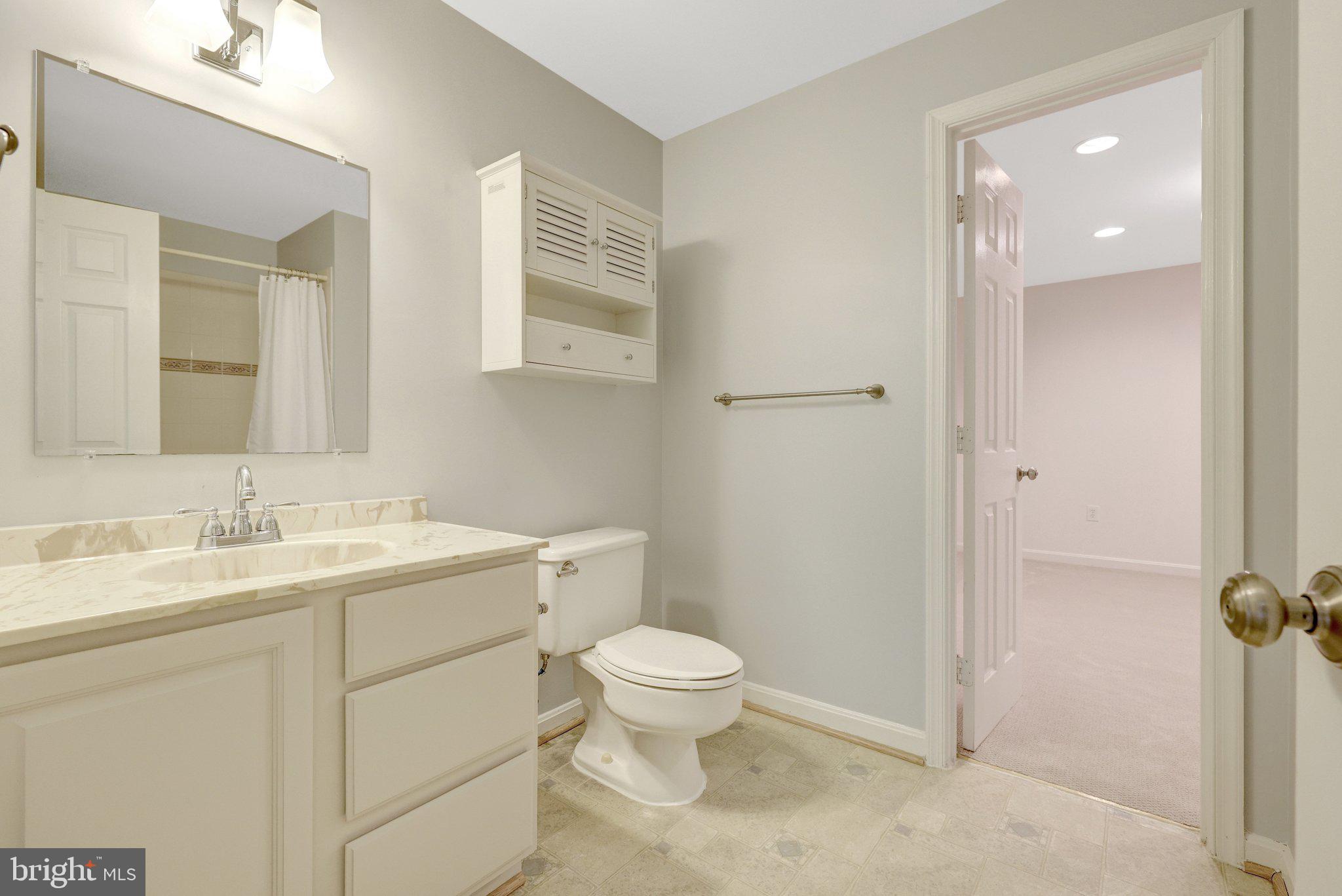 LANGLEY OAKS - Residential