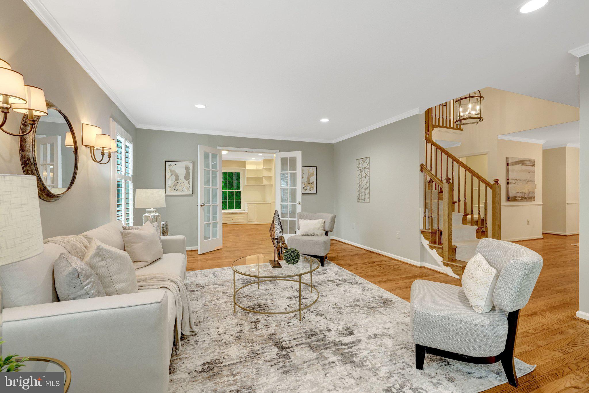 LANGLEY OAKS - Residential