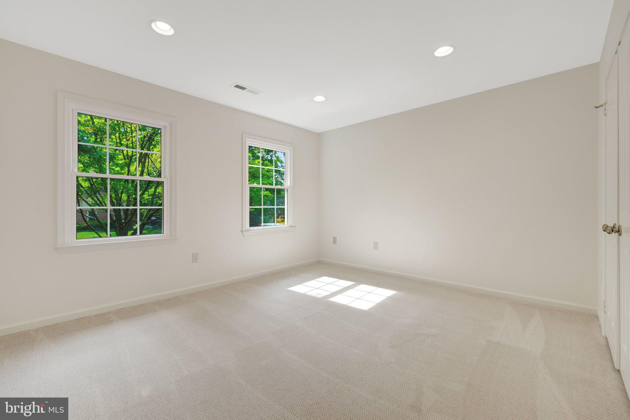 LANGLEY OAKS - Residential