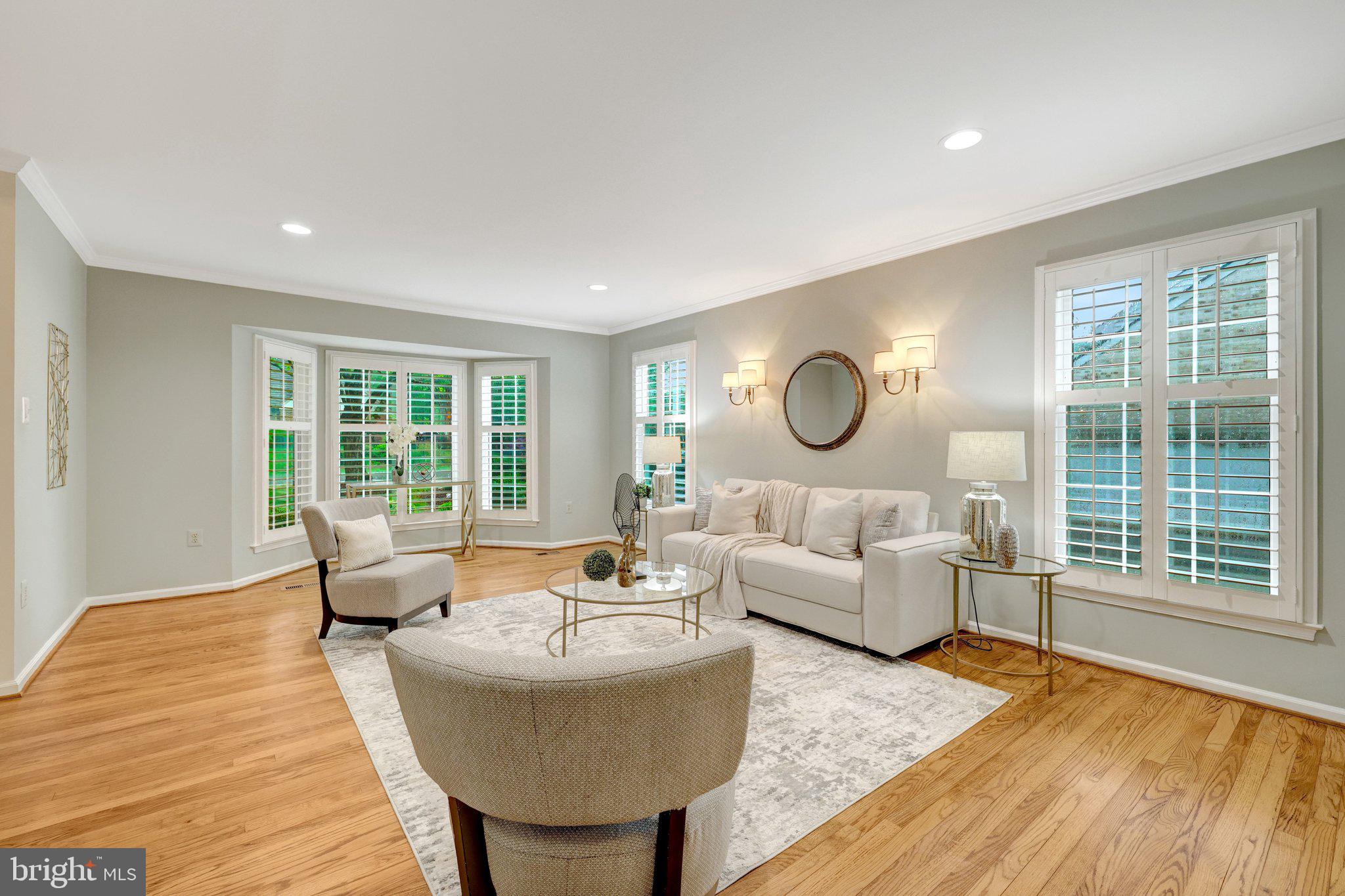 LANGLEY OAKS - Residential