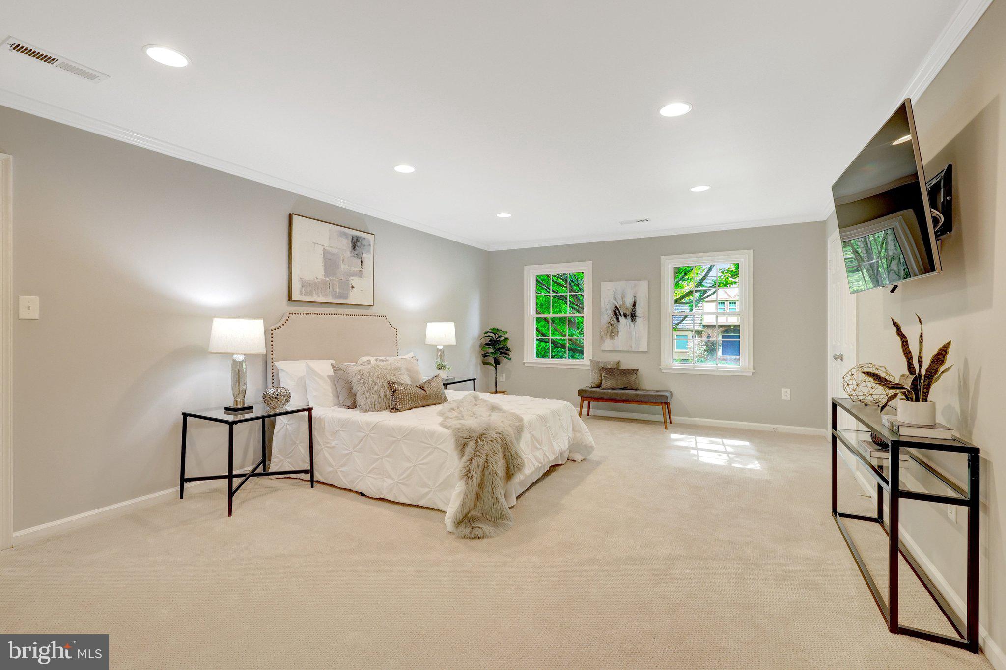 LANGLEY OAKS - Residential