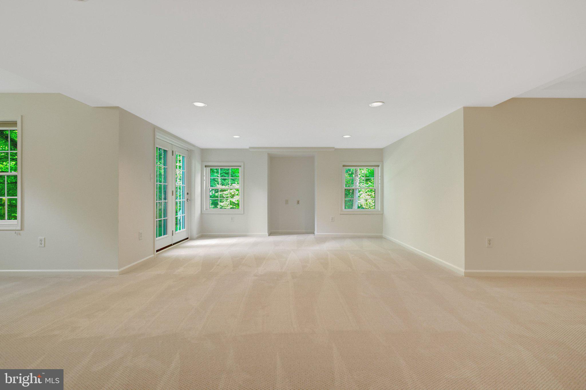 LANGLEY OAKS - Residential