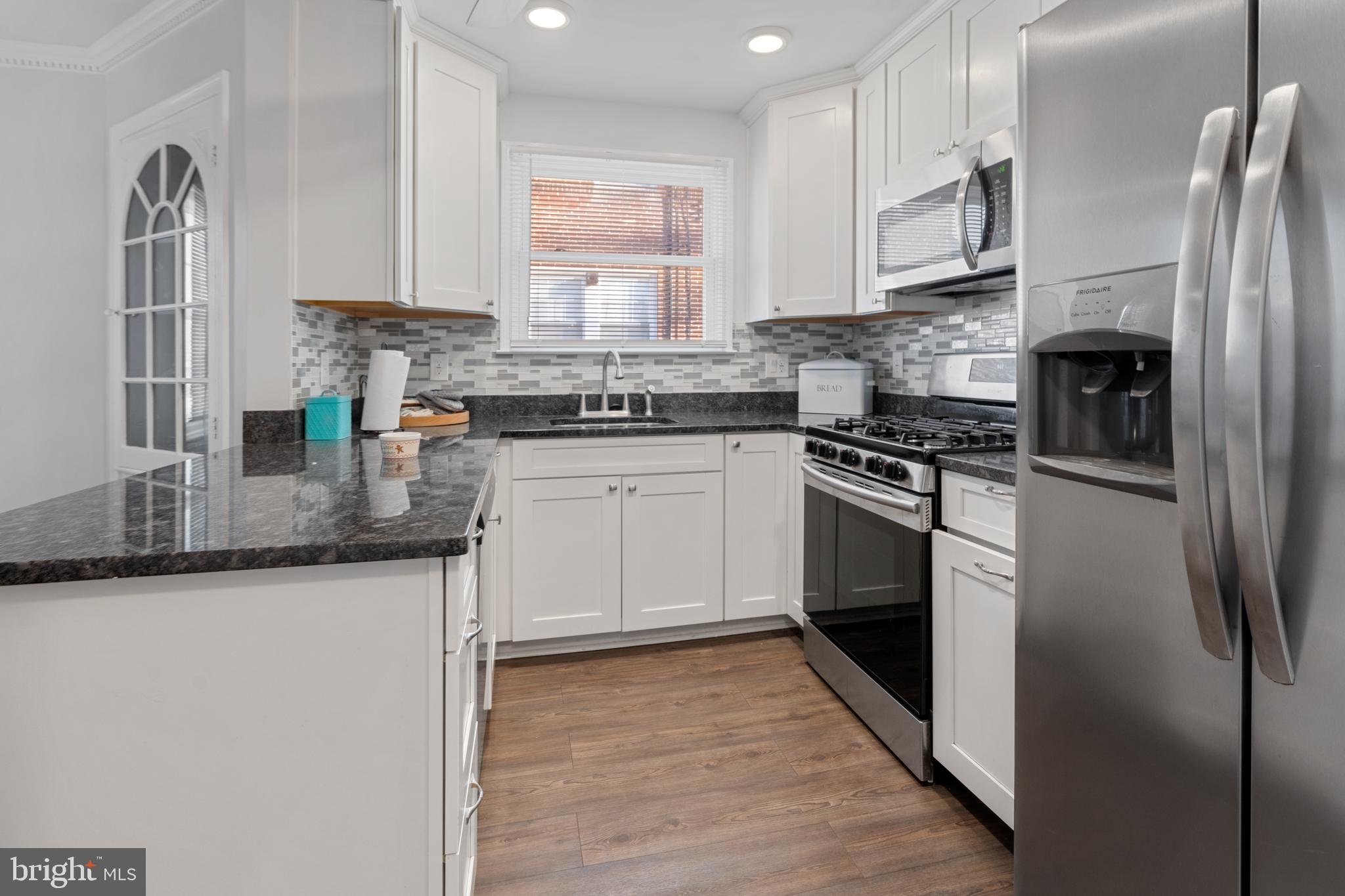 ASHBURTON HISTORIC DISTRICT - Residential