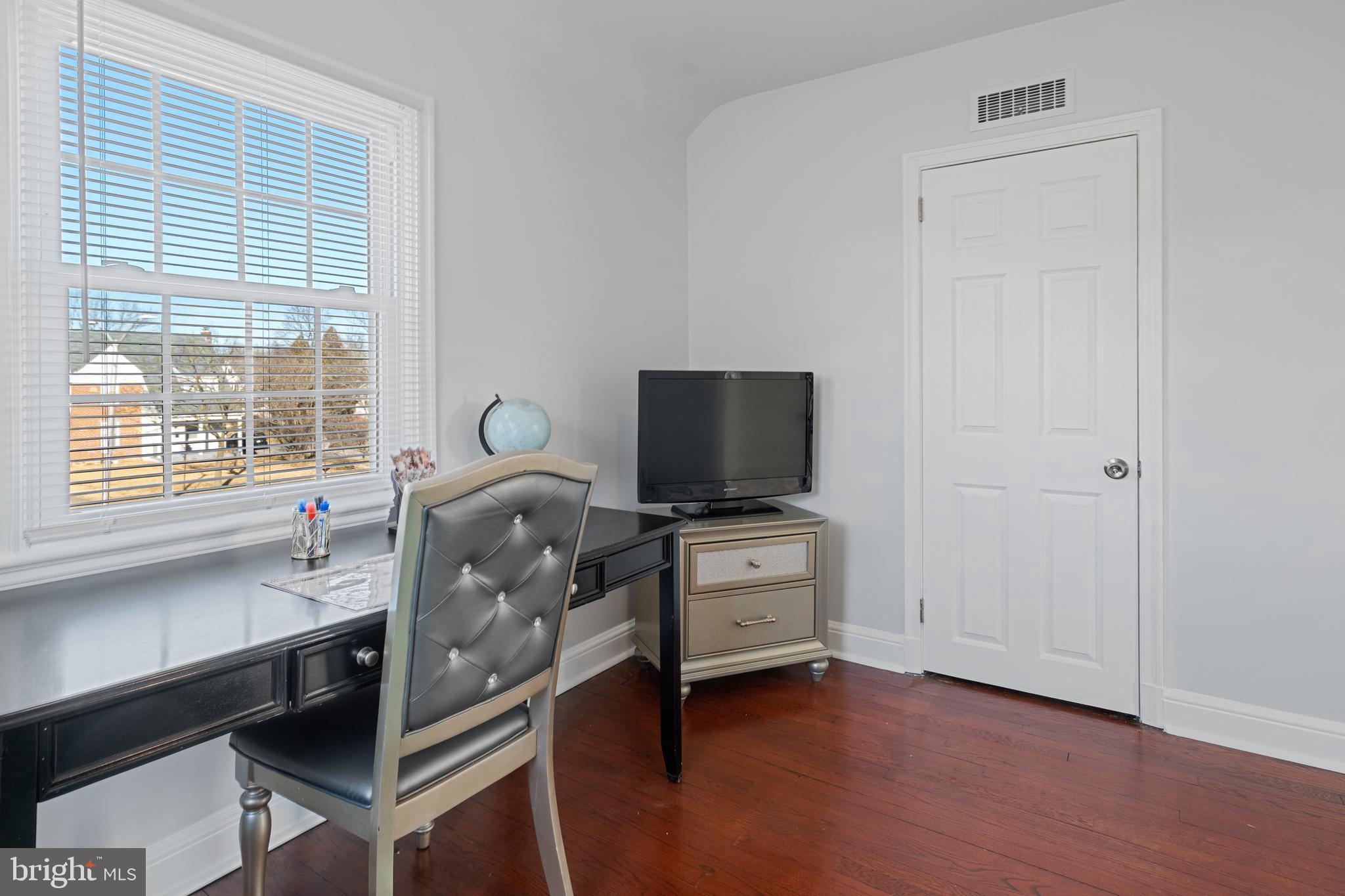 ASHBURTON HISTORIC DISTRICT - Residential