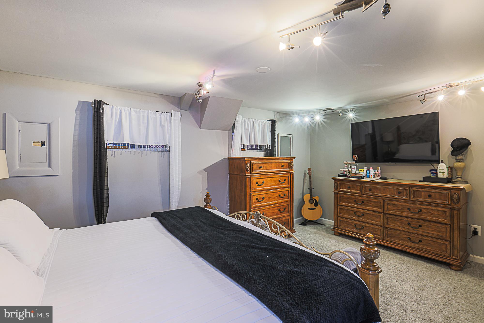 VILLAGE OF LONG REACH - Residential