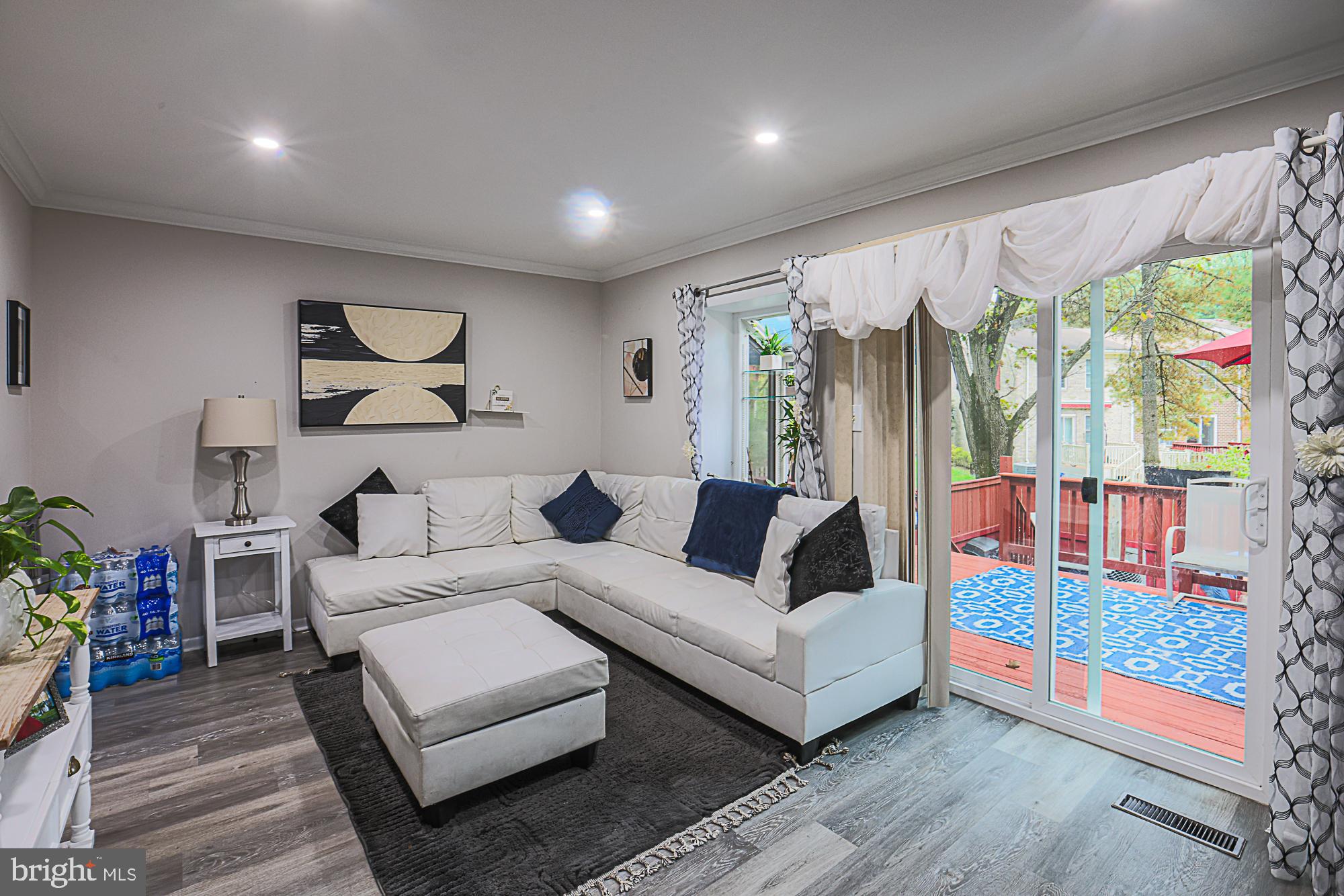 VILLAGE OF LONG REACH - Residential