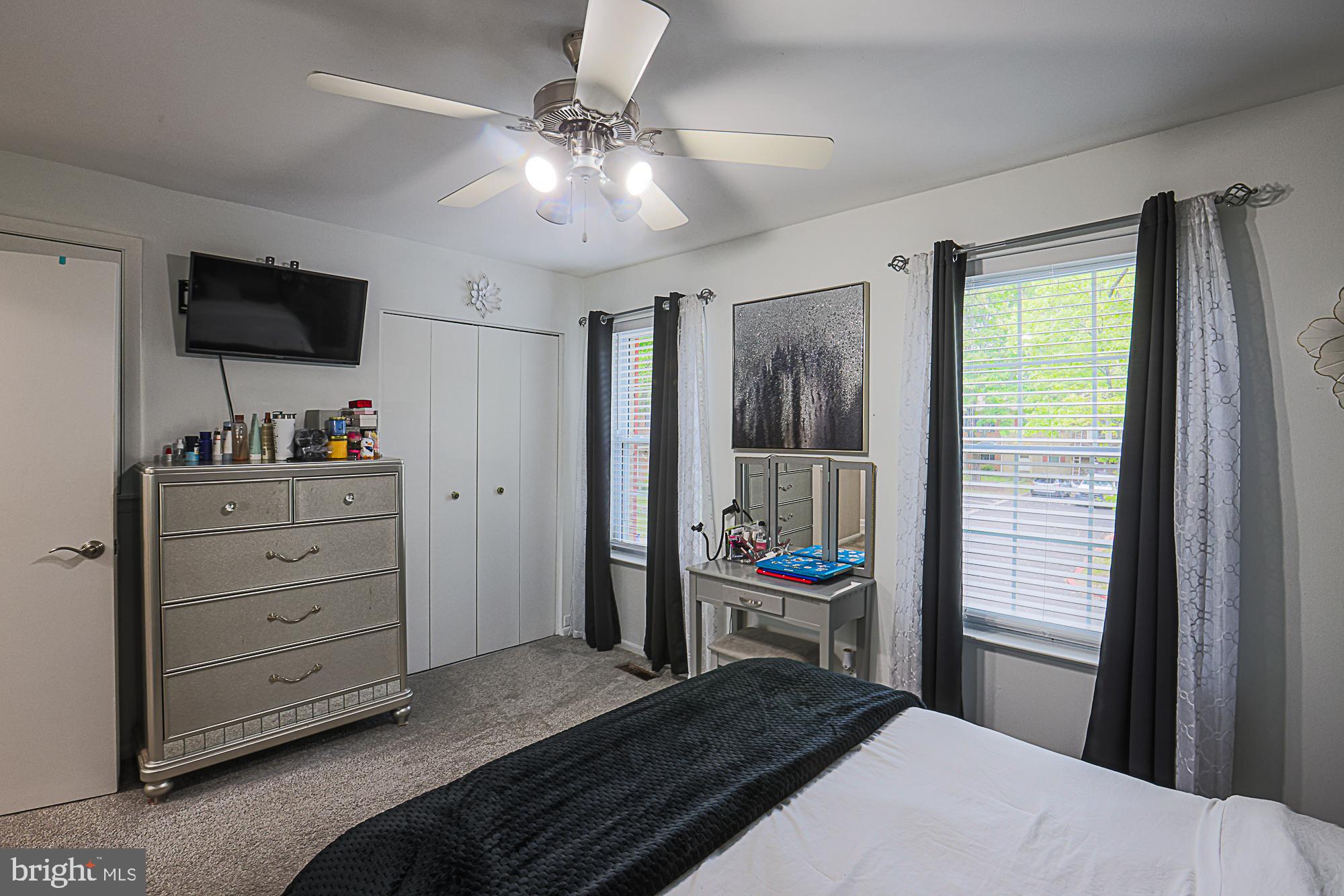 VILLAGE OF LONG REACH - Residential