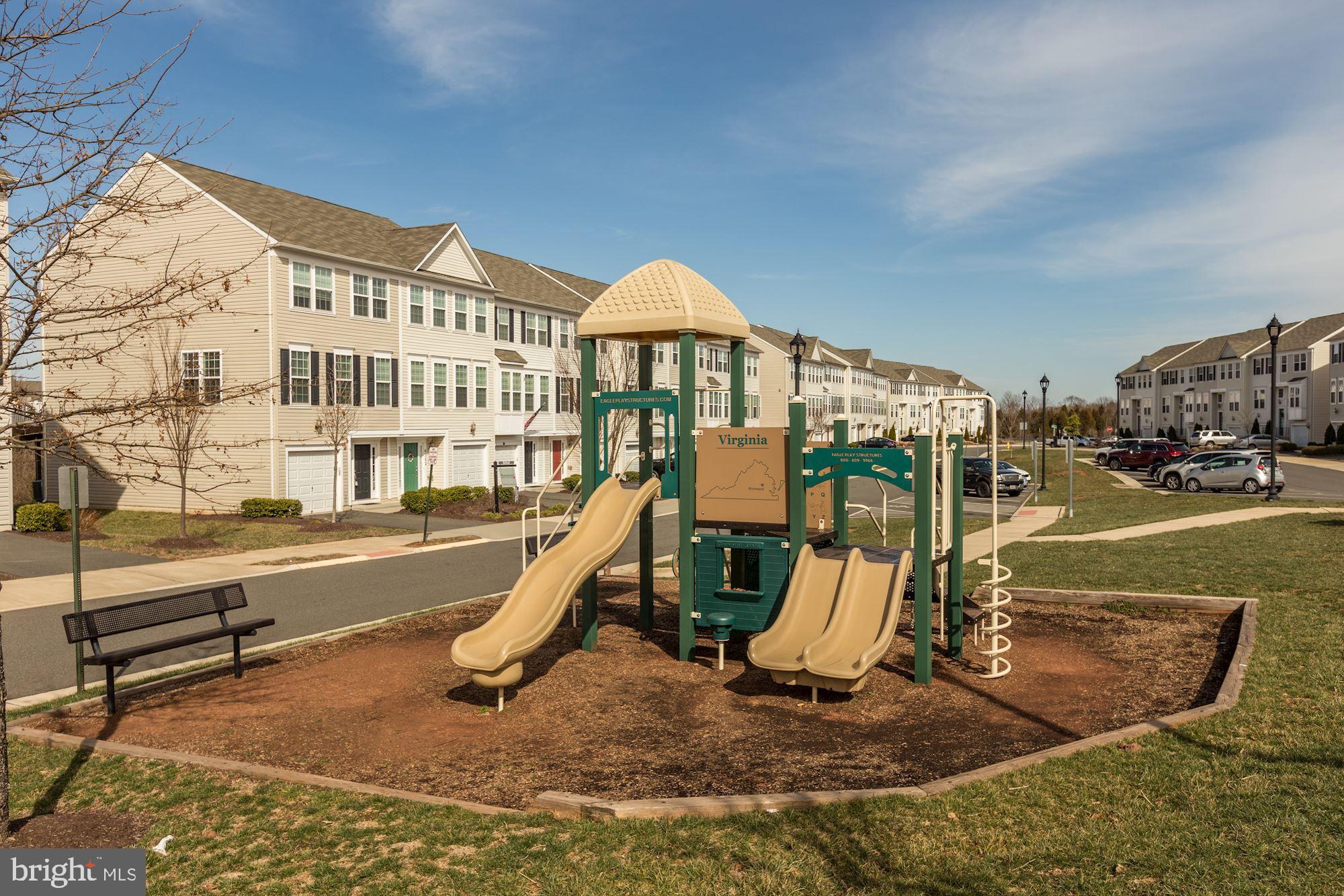 HERITAGE CROSSING CONDOMINIUM - Residential